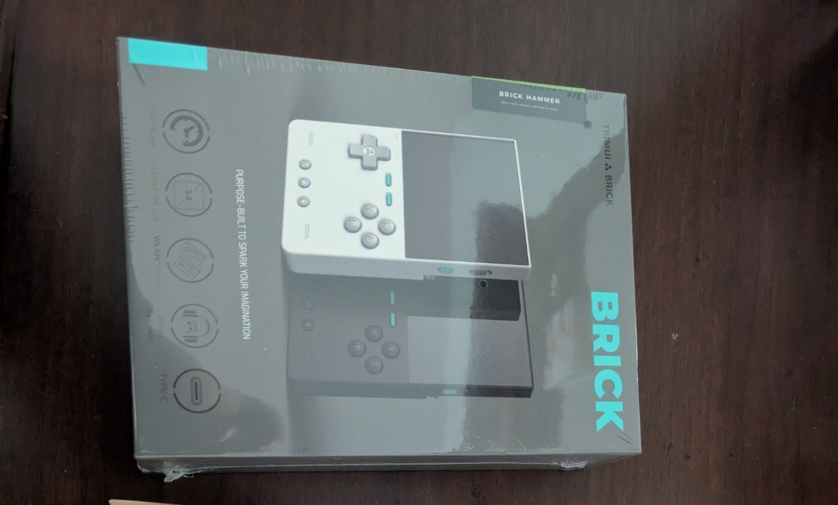 NEW SEALED TrimUI Brick Hammer Green Retro Handheld Game System Console Portable