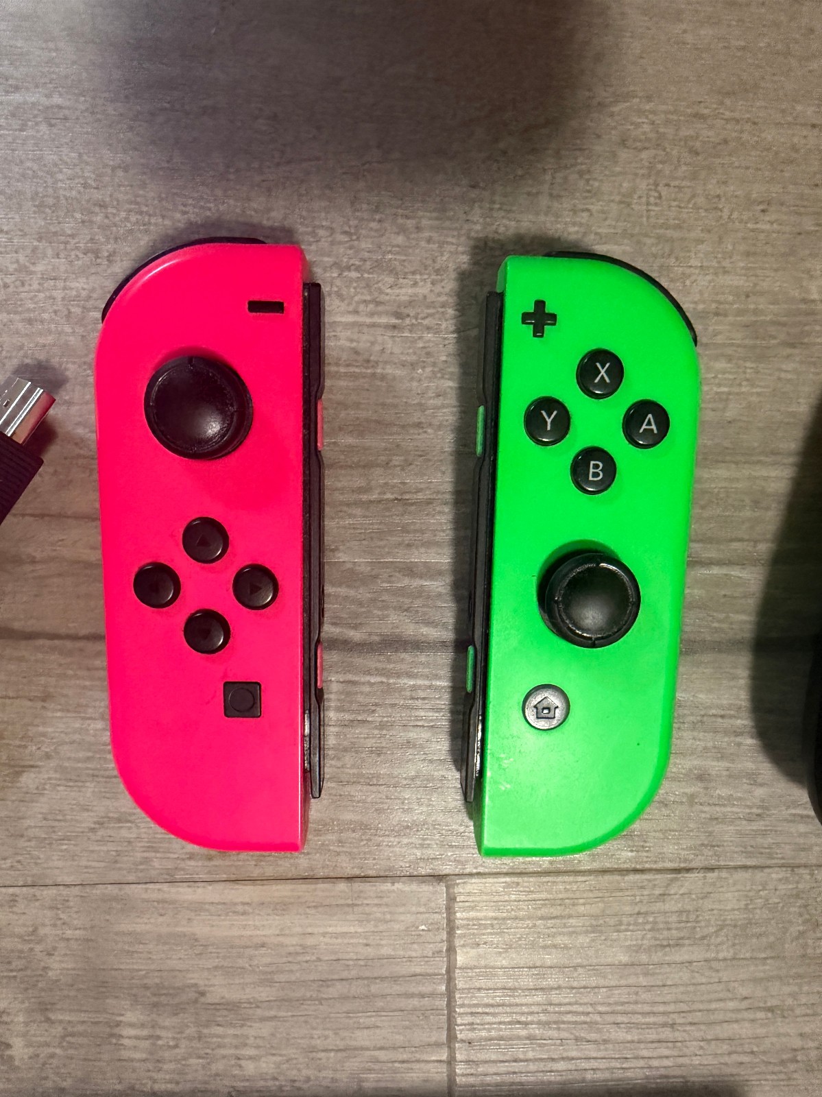Nintendo HAC-001 32GB Switch Console, Used, Cosmetic Wear, Damaged SDCard Slot