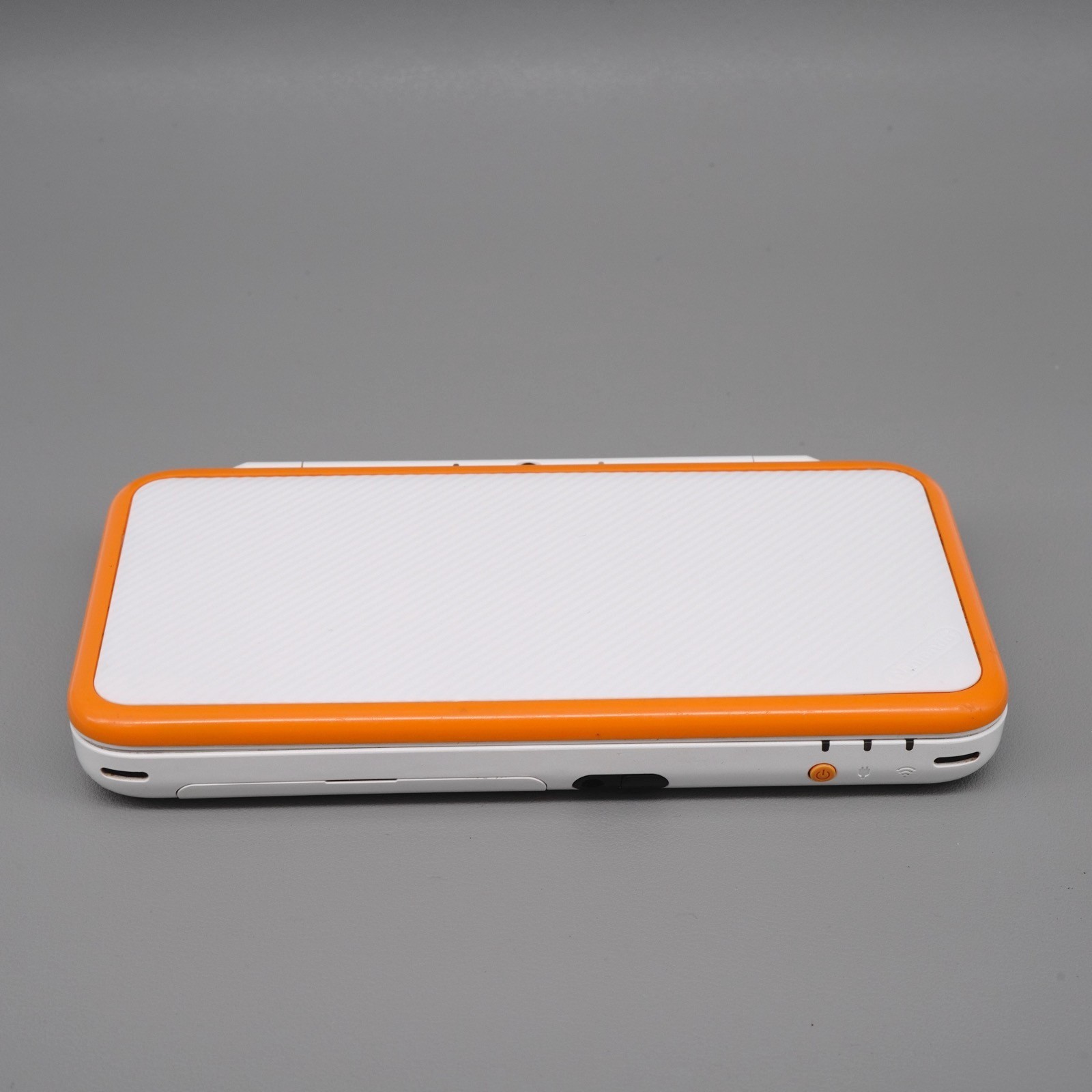 Nintendo “New” 2DS XL LL Console White & Orange w/ extras (USA Seller)
