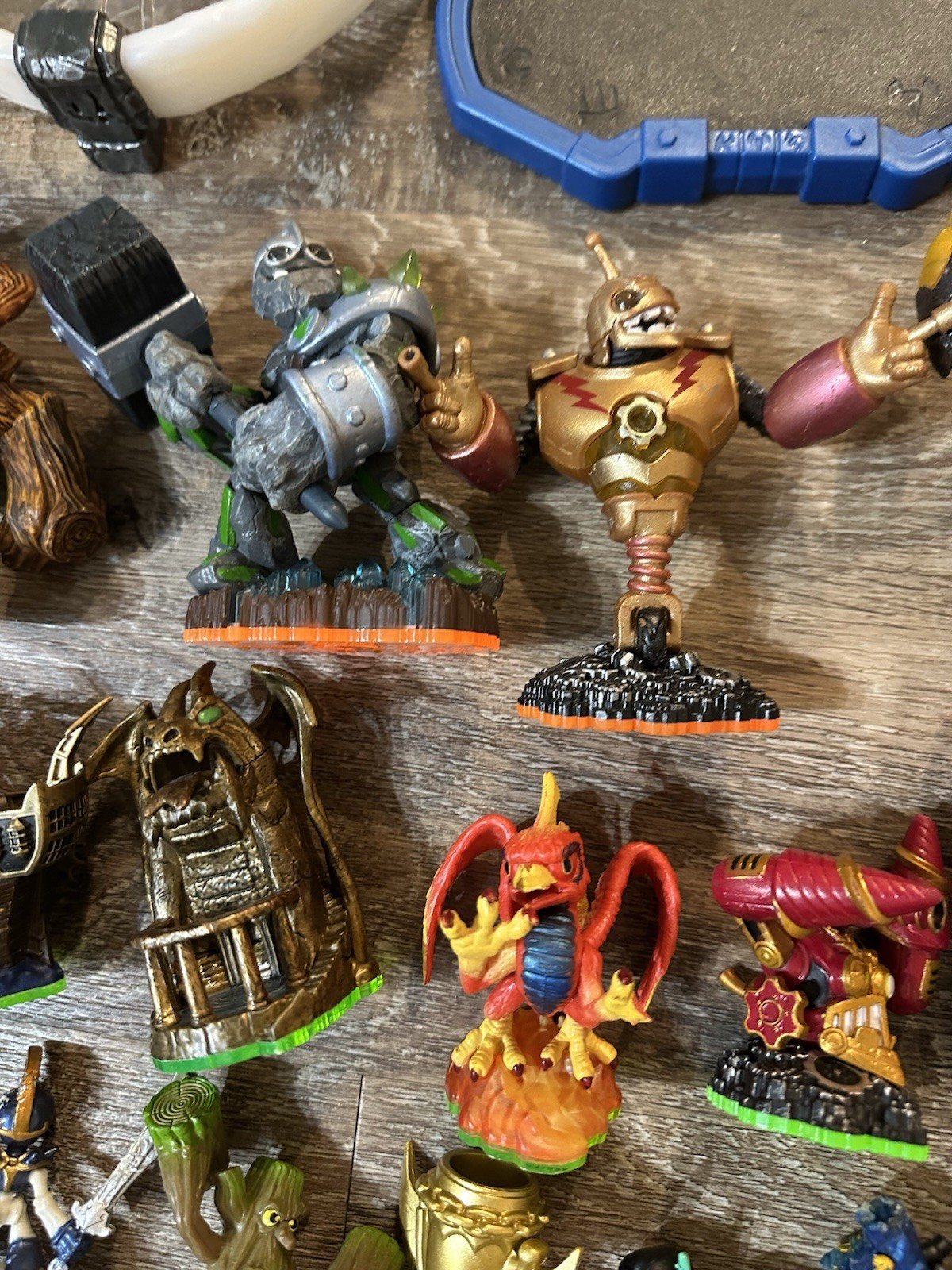 Skylanders Lot Figures Bases Activision Mixed