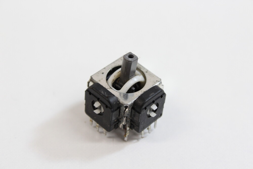Nintendo GameCube Controller OEM Joystick T1 T2 Stick Box Potentiometer JUNK LOT