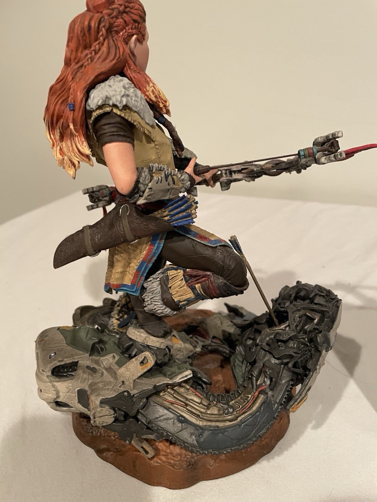 Horizon Zero Dawn Collector’s Edition 9″ Statue Huntress Aloy With Complete Game
