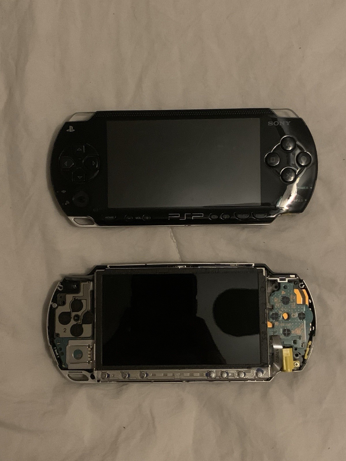 Sony PSP Handheld System Lot of 3 (White/Silver/Blue) and 2 PSP for parts/repair