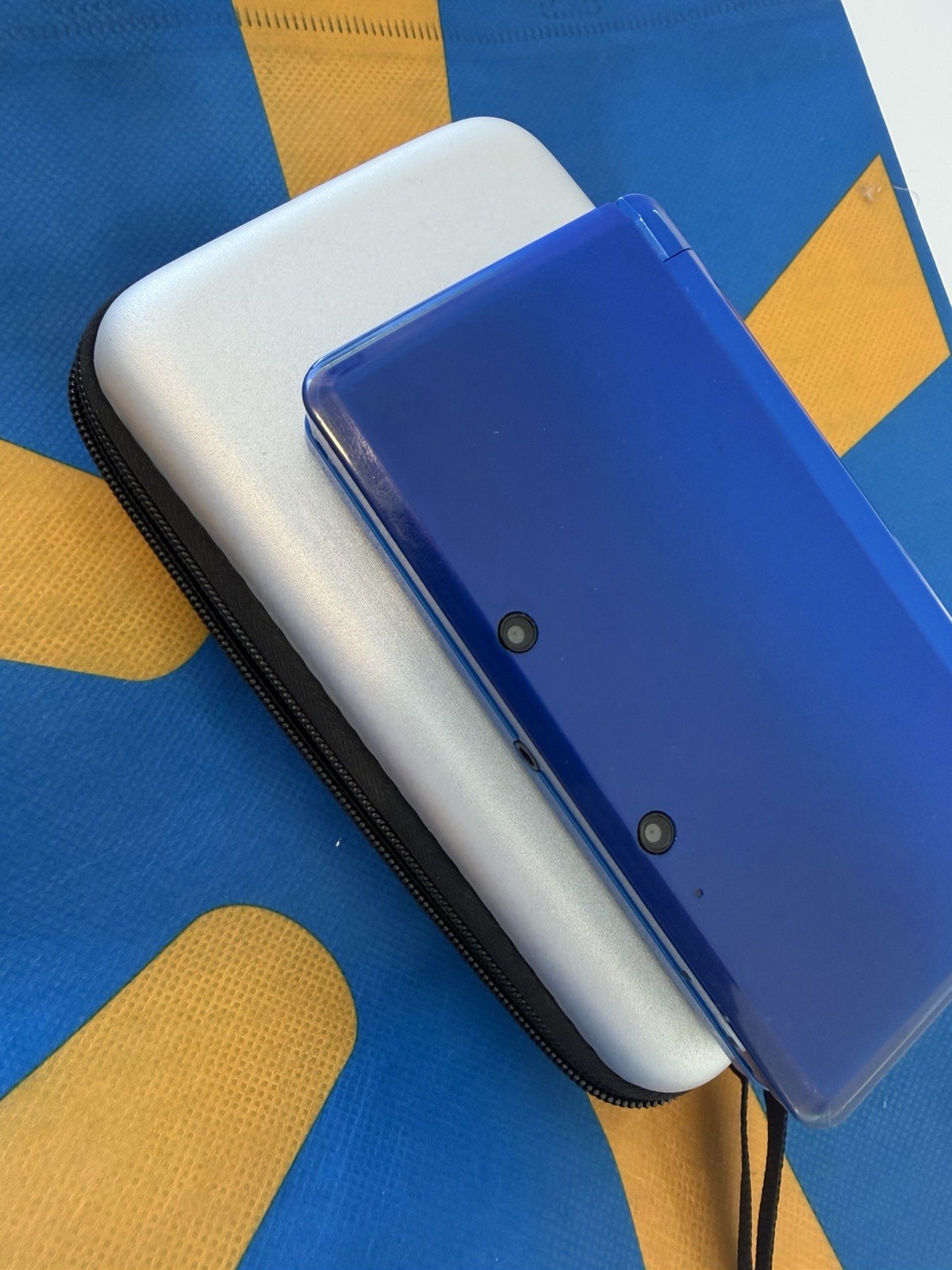 Nintendo 3DS CTR-001(JPN)Blue w/ Case, Stylus, Charger & Pokémon Pearl Bundle