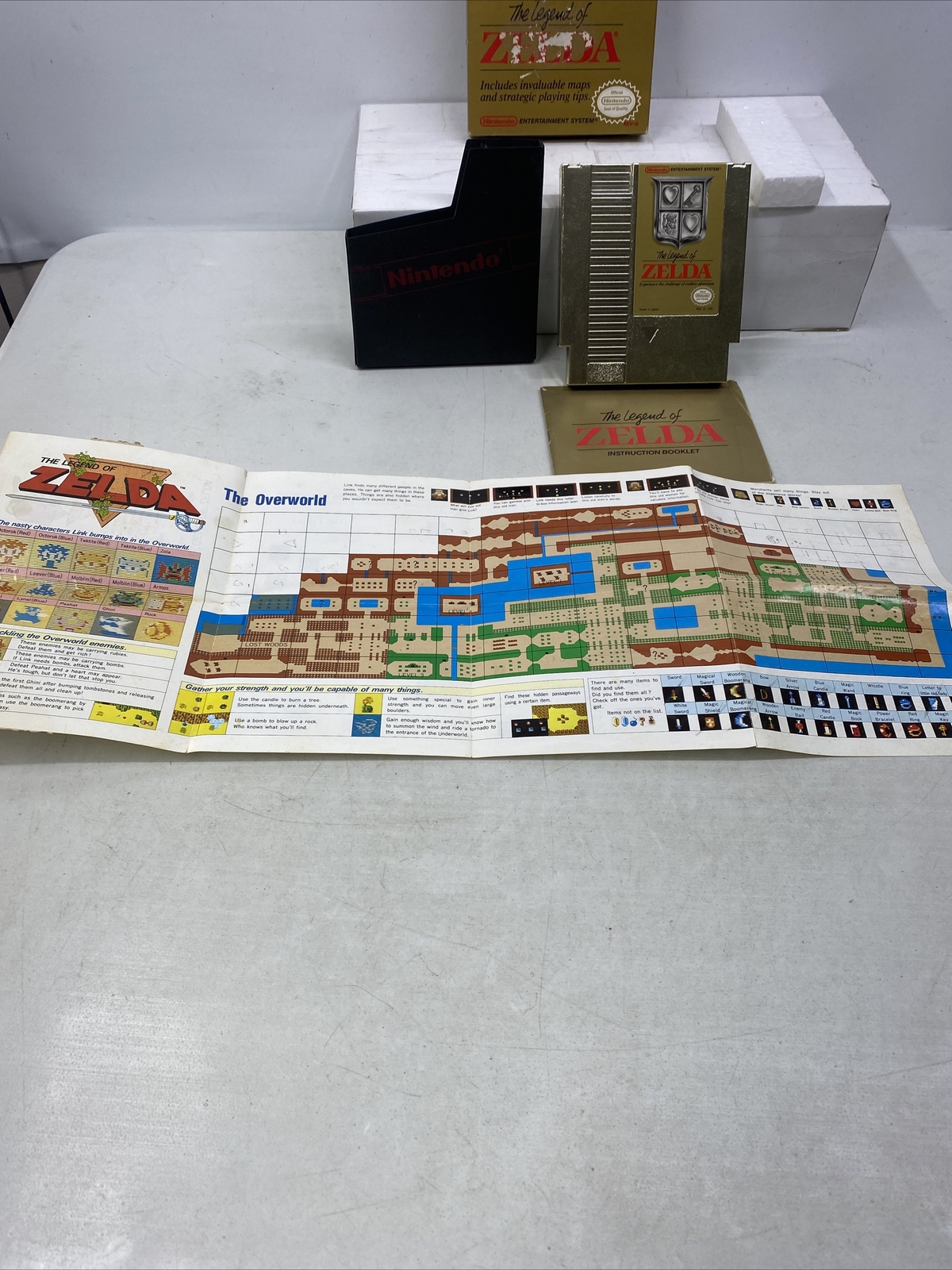 Legend of Zelda NES Nintendo Complete CIB Authentic w/ Map Oval Seal