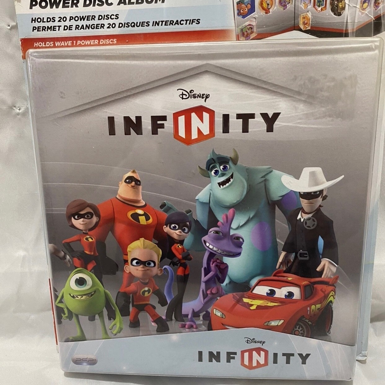 Disney Infinity 2.0 Power Disc Album Storage Case Collector Book Video Game
