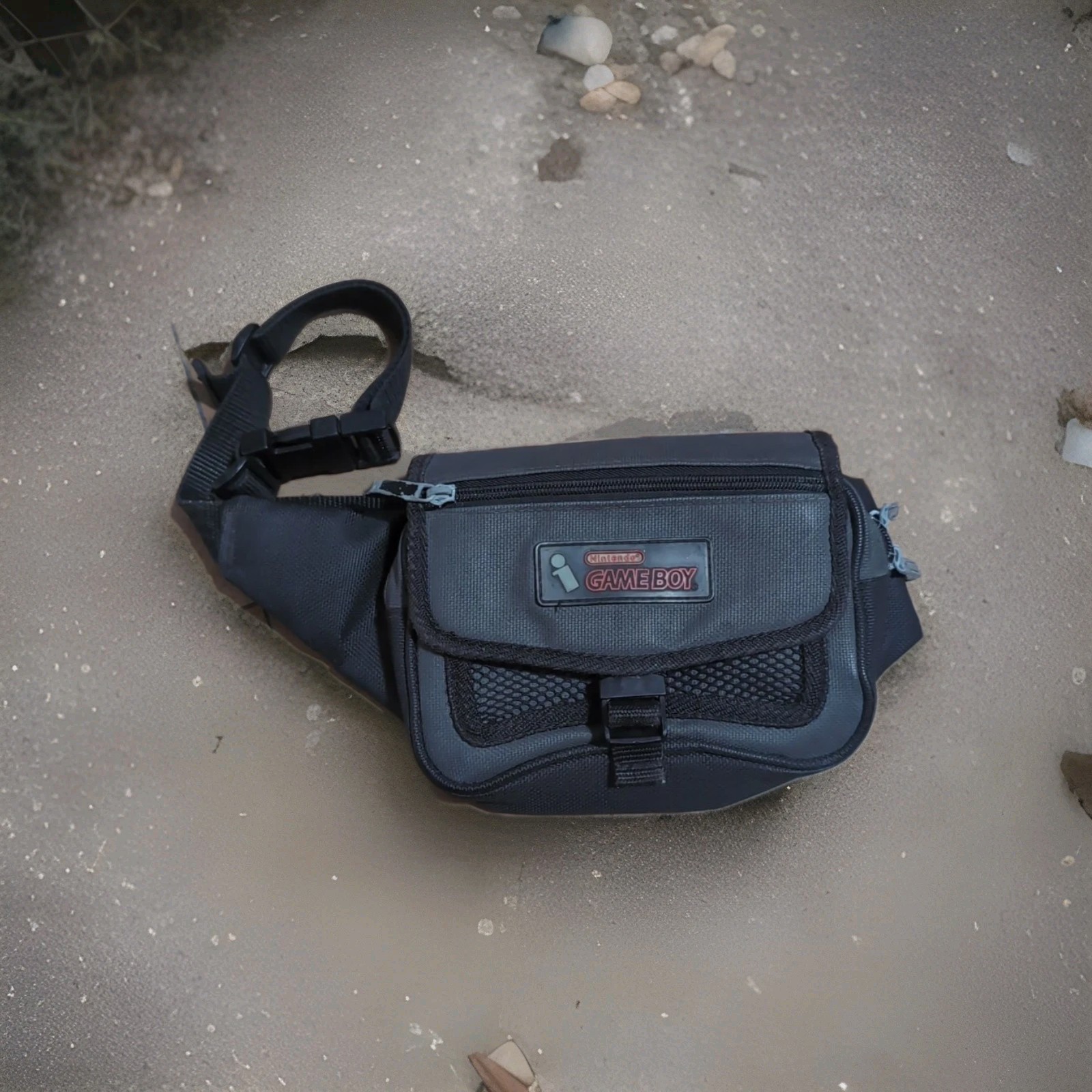 Nintendo Game Boy Carrying Case Fanny Pack Adjustable Waist Bag Vintage InterAct