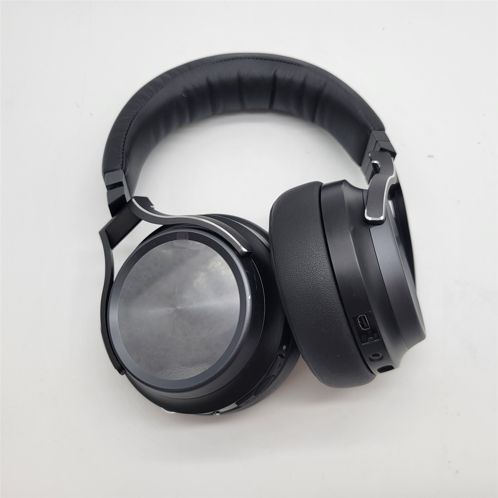 CORSAIR VIRTUOSO RGB WIRELESS XT Slipstream BT USB 3.5mm Gaming Headset – Black