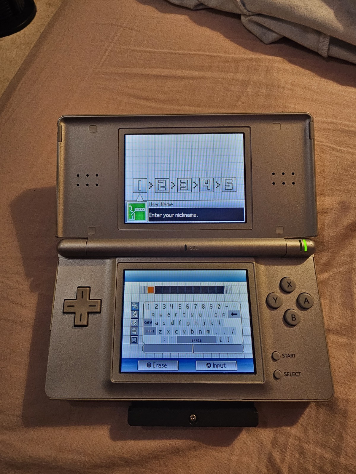 Nintendo DS Lite Silver Handheld System USG-001 Wi-Fi Capability