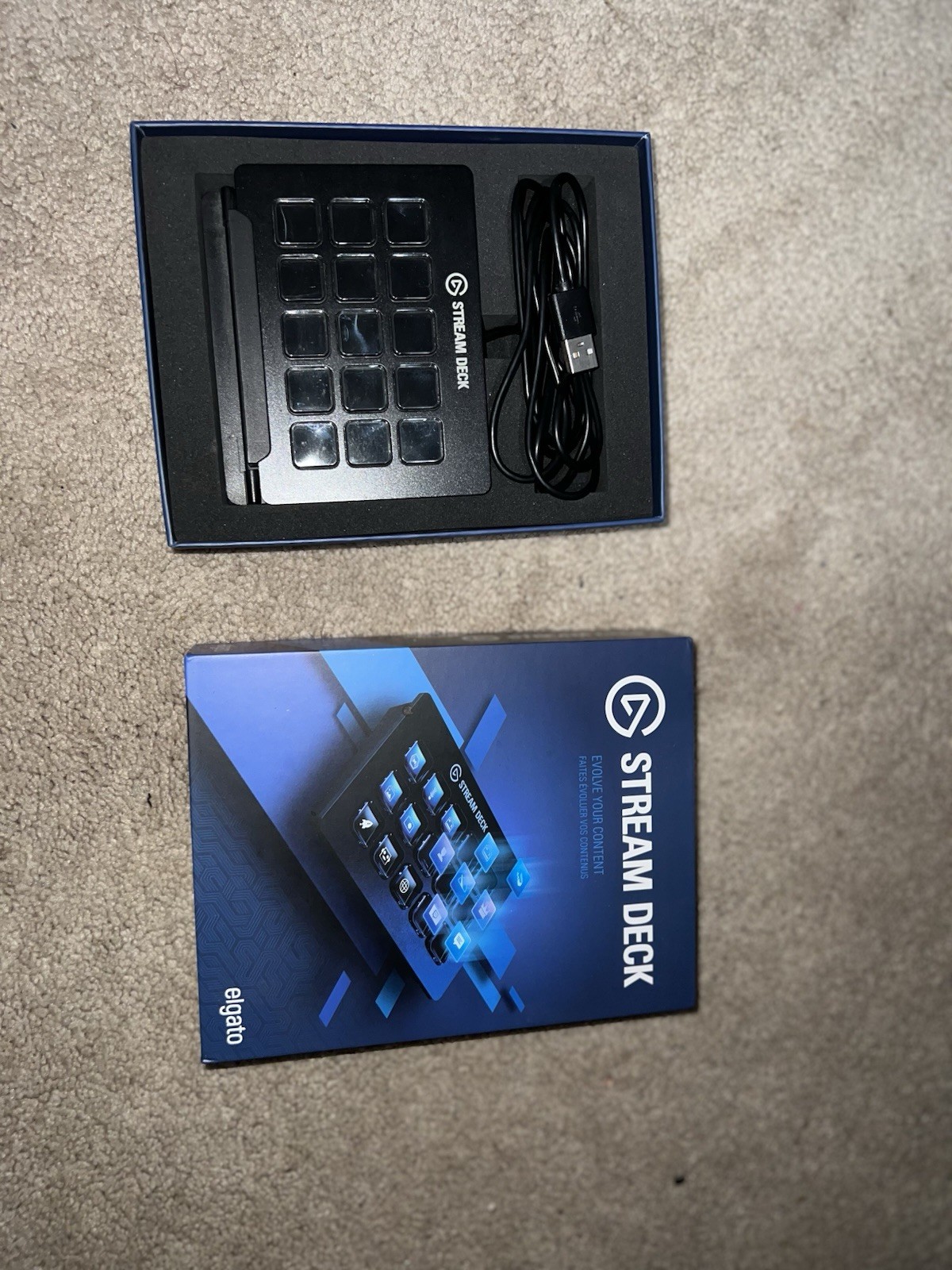 Elgato Stream Deck Live Content Creation Controller – Black, 15 Keys