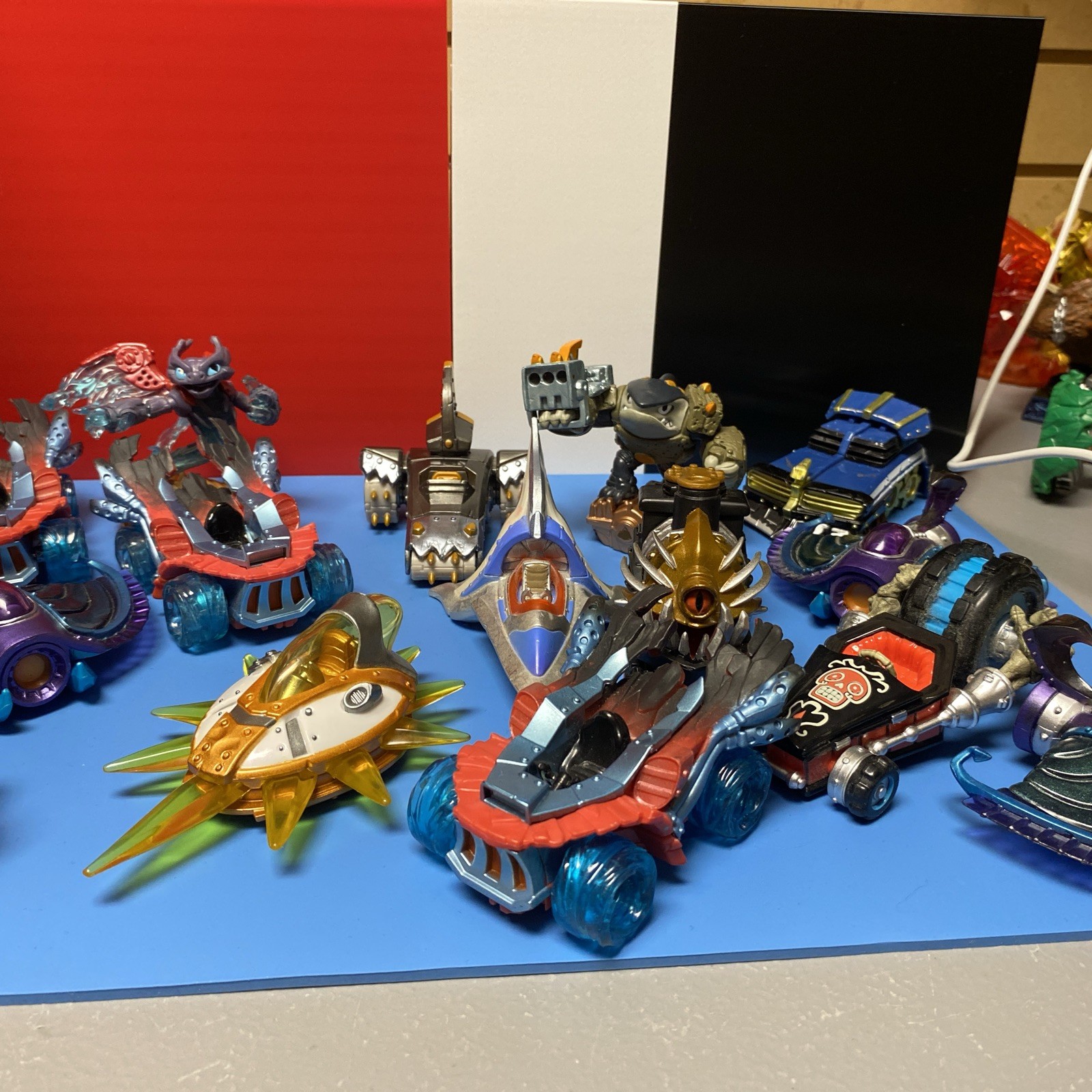 Skylanders SuperChargers Vehicle Lot of 13 Activision 2 Sky landers