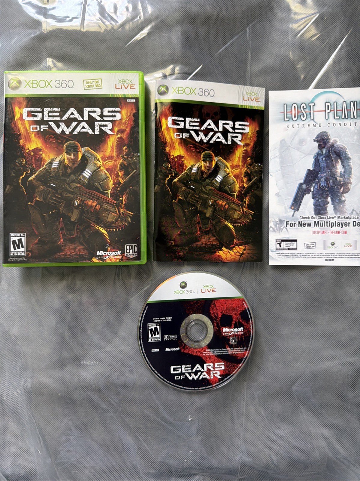 Gears of War (Microsoft Xbox 360, 2006) With Manuals