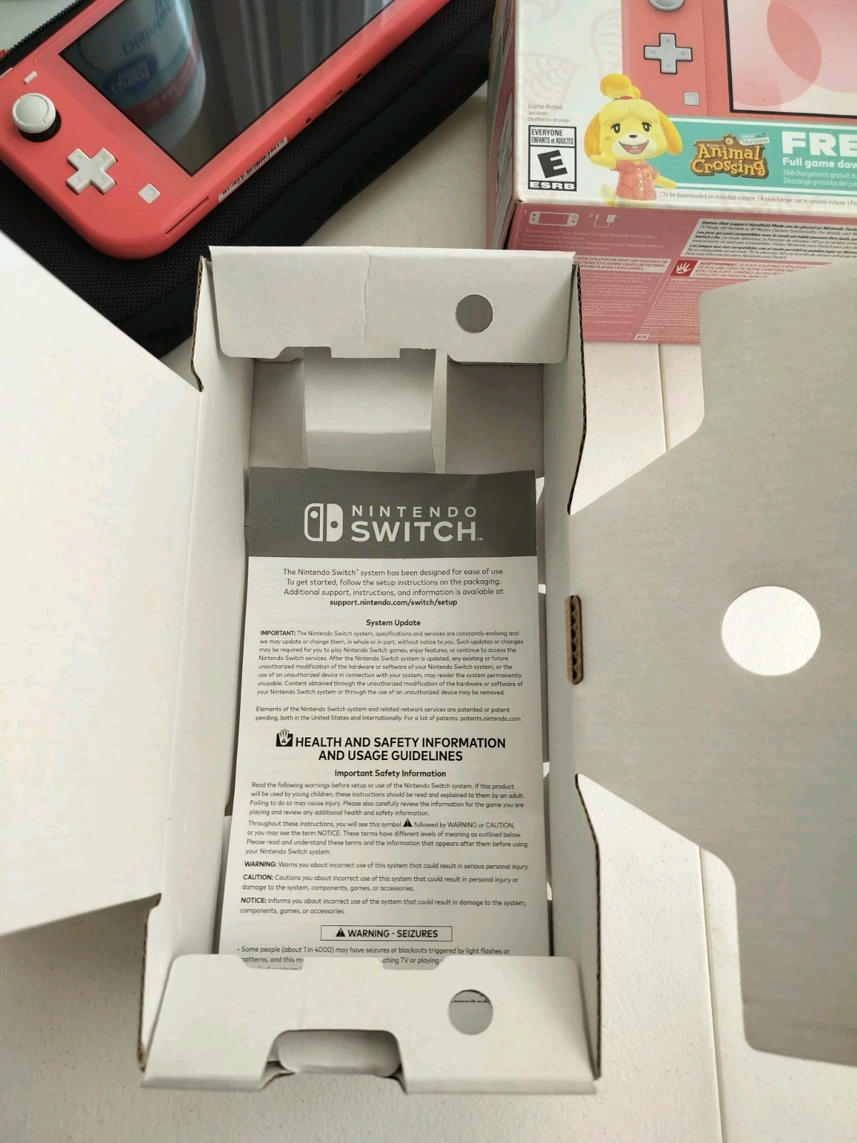 Nintendo Switch Lite Animal Crossing: Isabelle’s Aloha Edition Very Good w/ Box