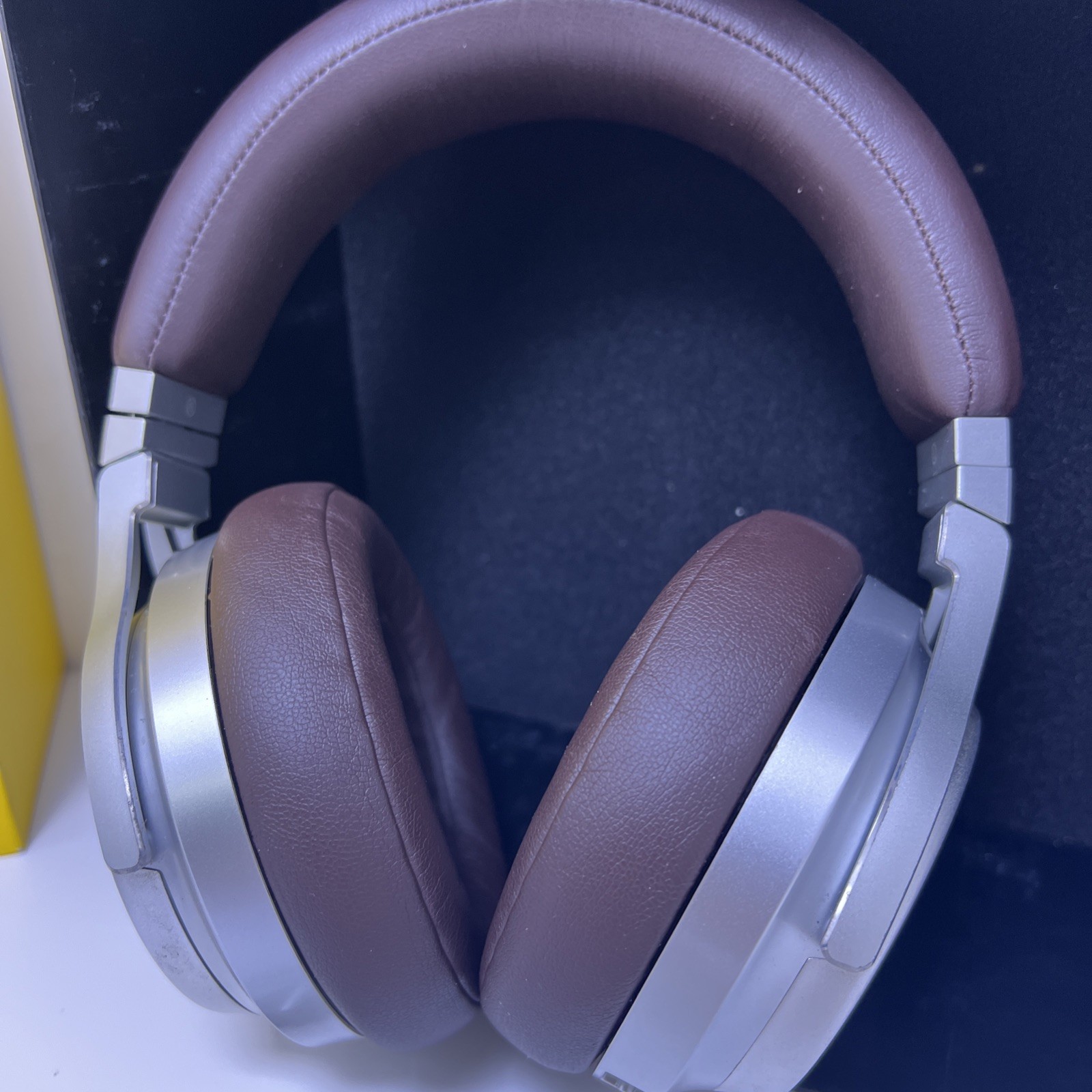 Corsair Virtuoso RGB Wireless SE Gaming Headset