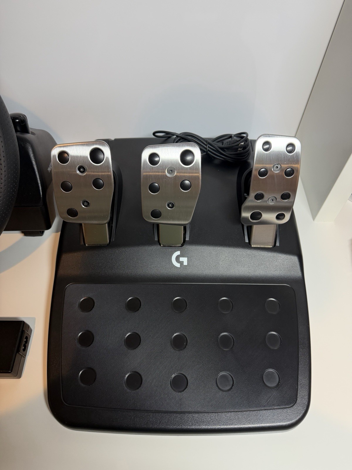 Logitech G923 Racing Wheel and Pedals – Black For Playstation and PC
