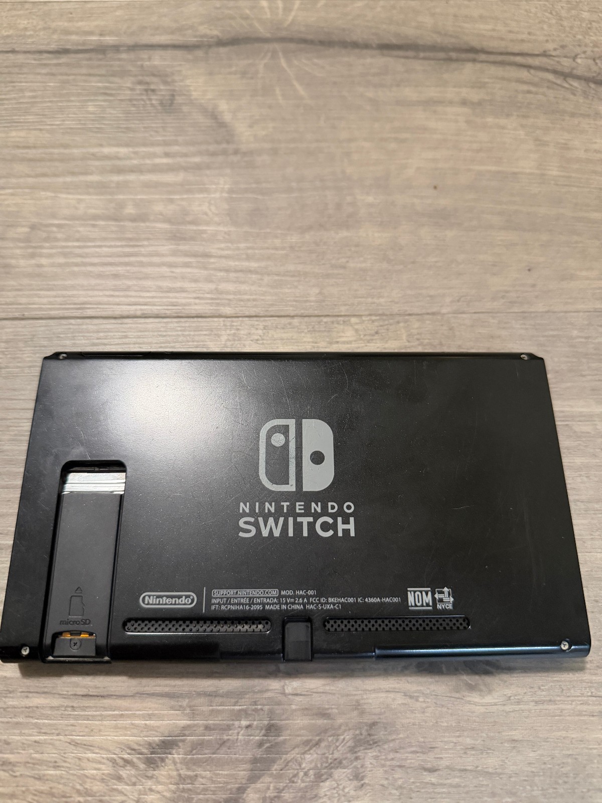 Nintendo HAC-001 32GB Switch Console, Used, Cosmetic Wear, Damaged SDCard Slot