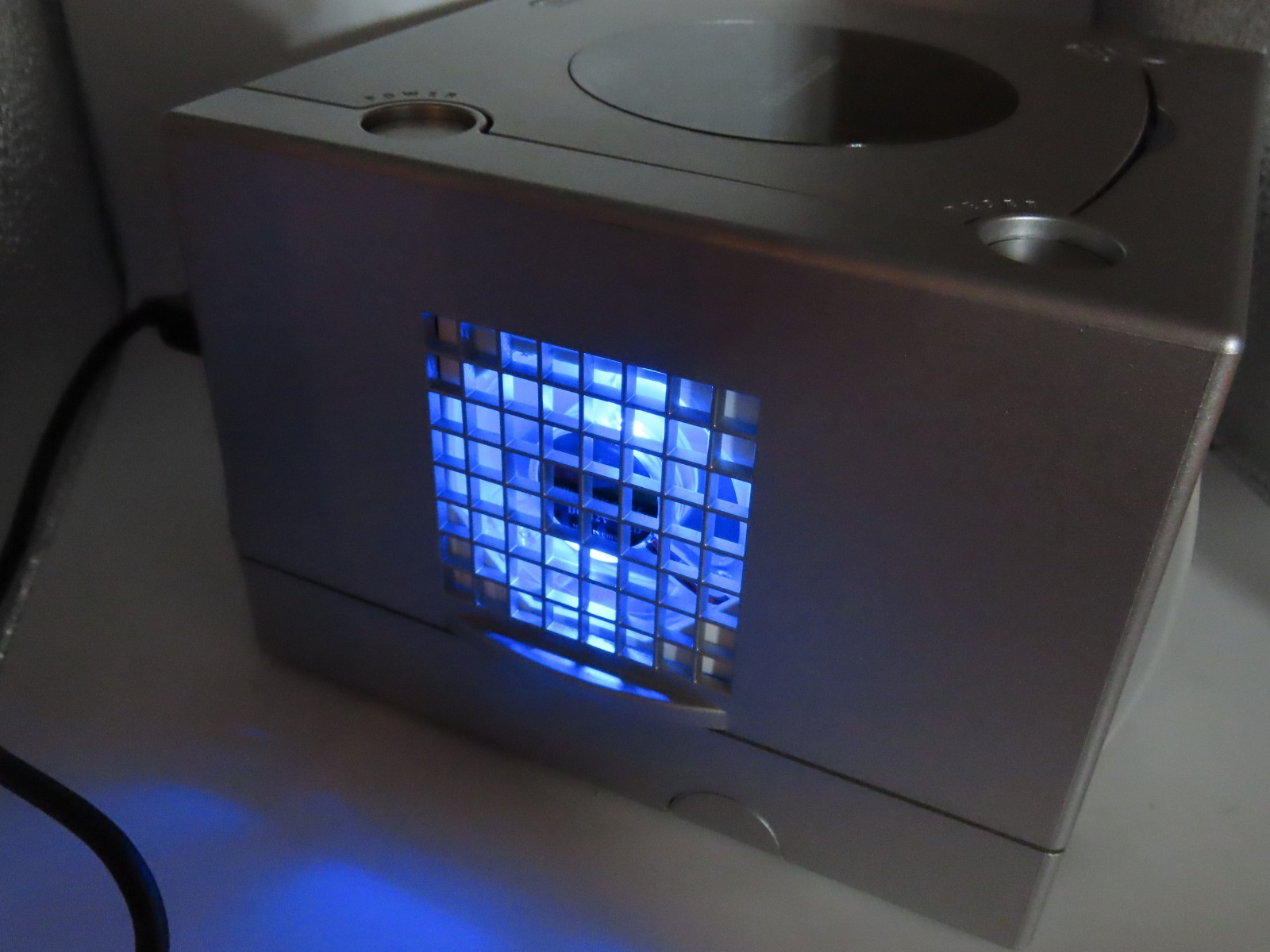 Nintendo GameCube LED COLOR CHANGING Lights Fan Assembly LED Mod OEM FAN PLUGS