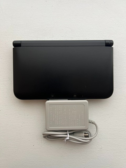 Nintendo 3DS LL Console – Black – Japanese – Very Good Condition