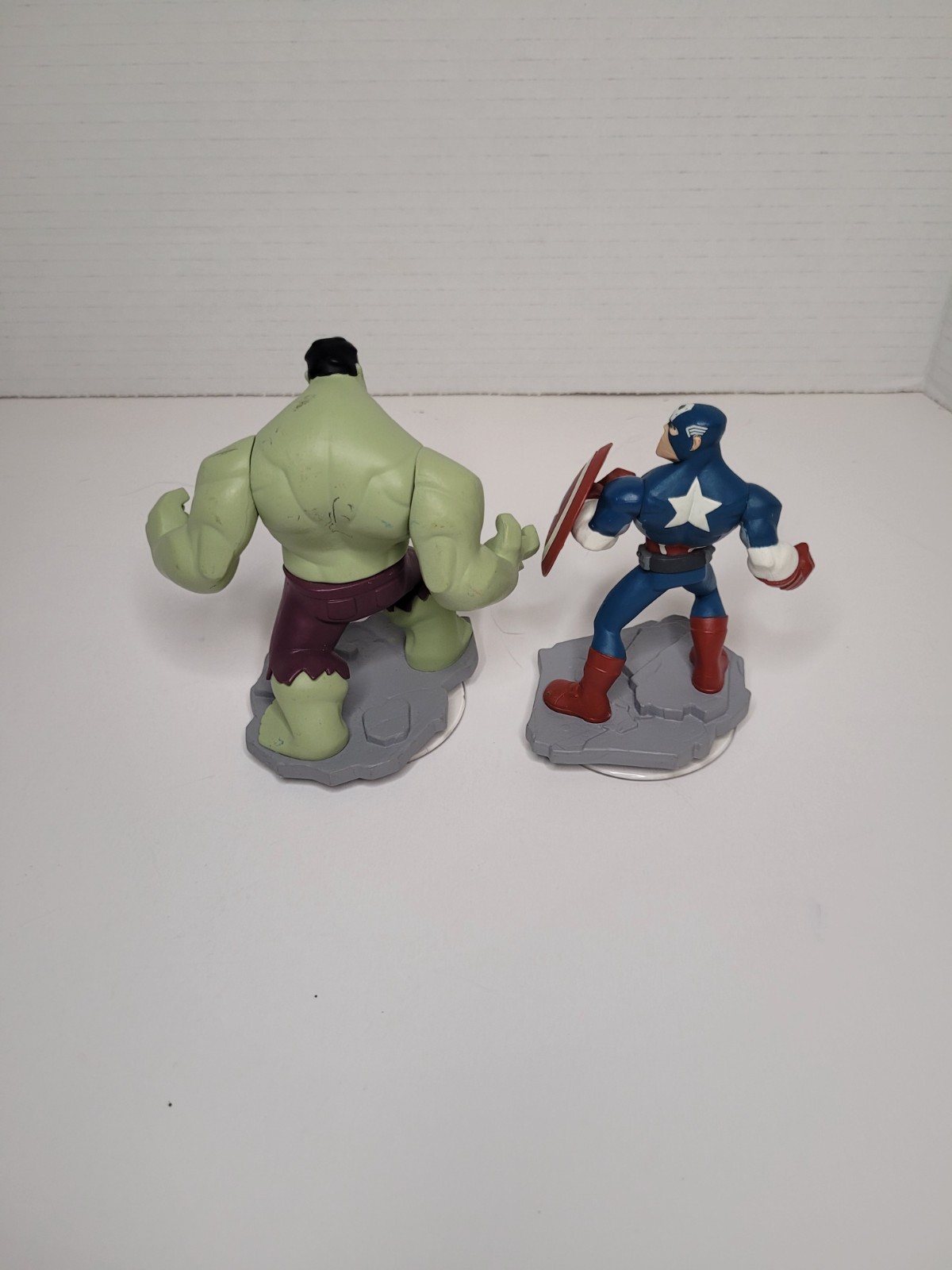 Disney Marvel Captain America and Incredible Hulk Infinity 2.0 Pieces