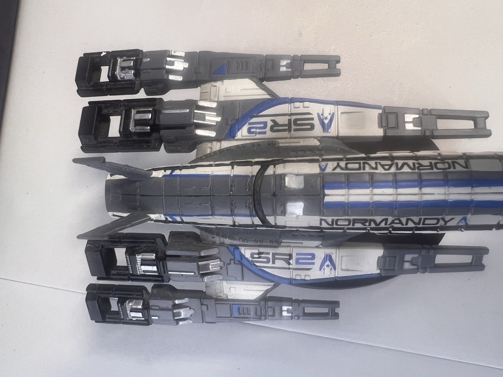 Dark Horse Mass Effect Alliance Normandy SR-2 Ship Replica Statue Original 2014