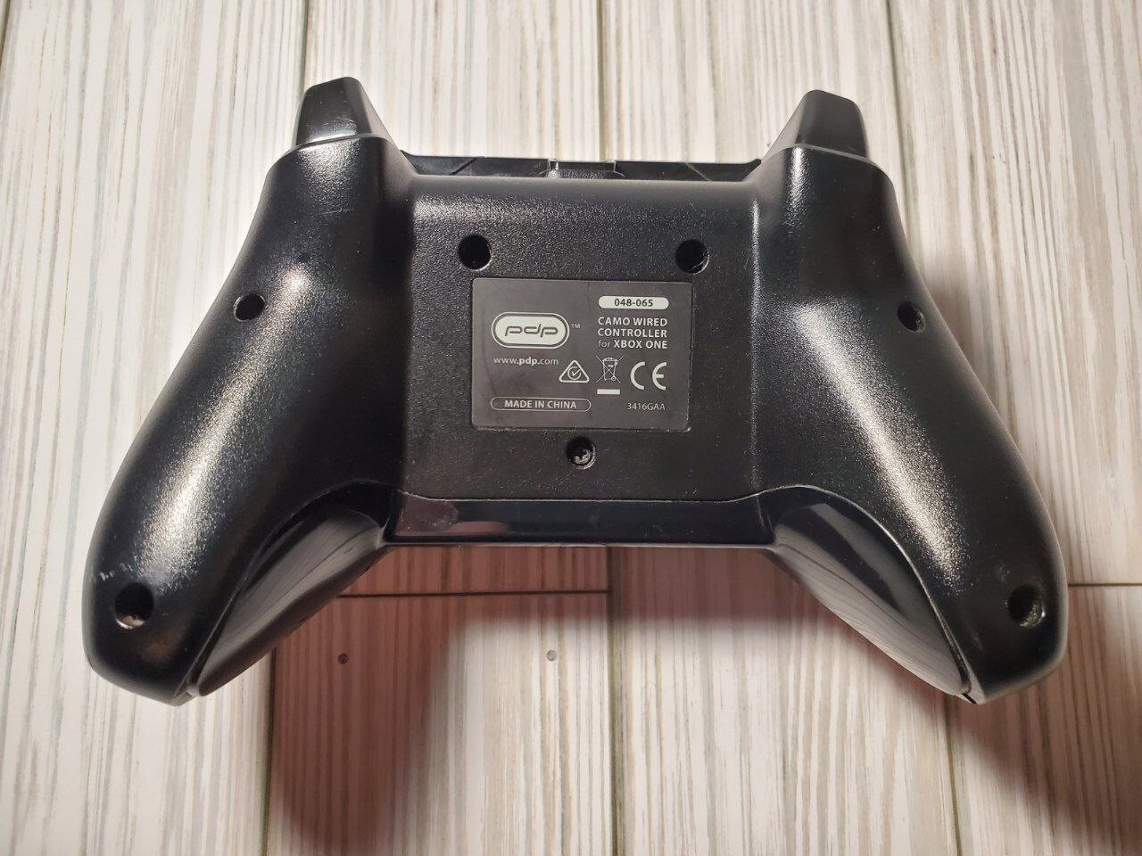 Camo Wired Controller for Xbox One Model 048-065 No Cable