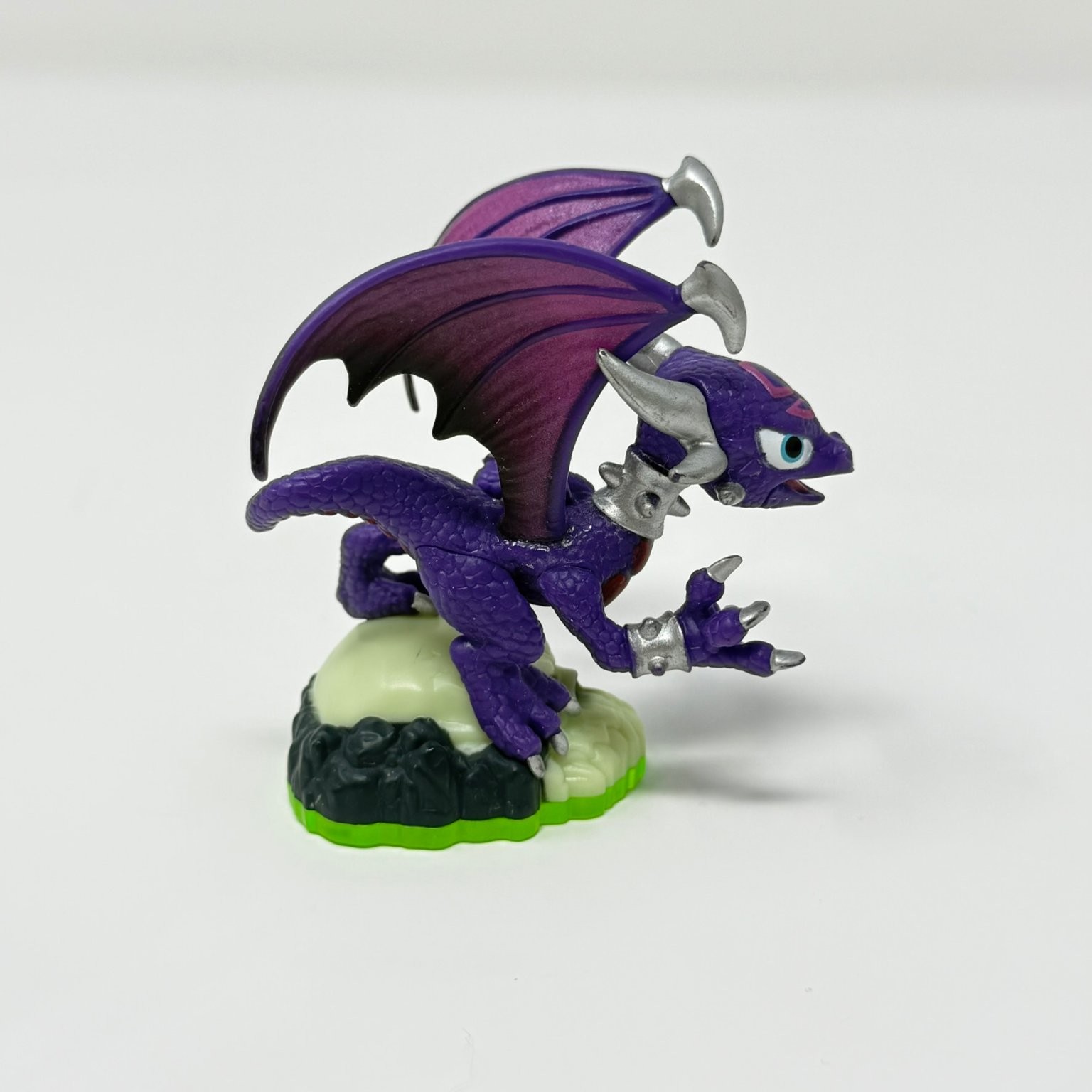 Activision Skylanders Cynder Character Figure Toys to Life Multi-Platform