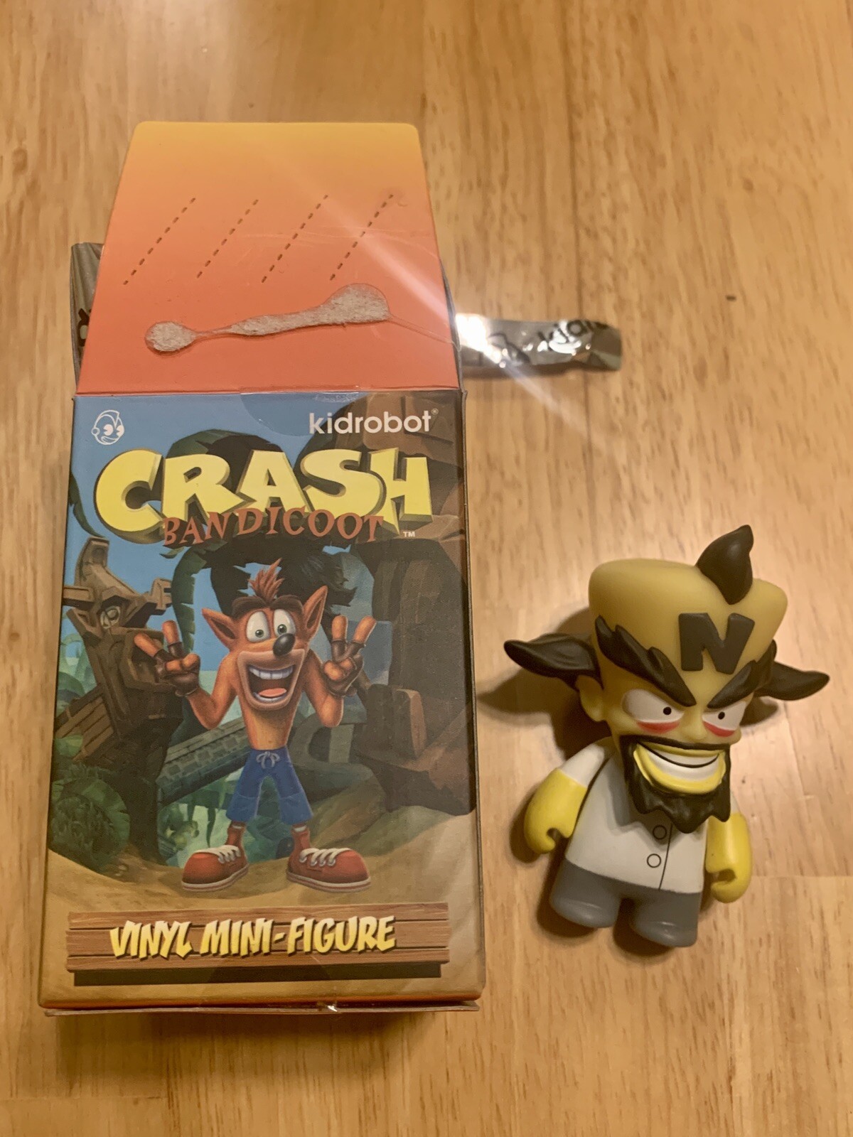 kidrobot CRASH BANDICOOT Vinyl Mini Figure Dr. Neo Cortex NEW OPENED