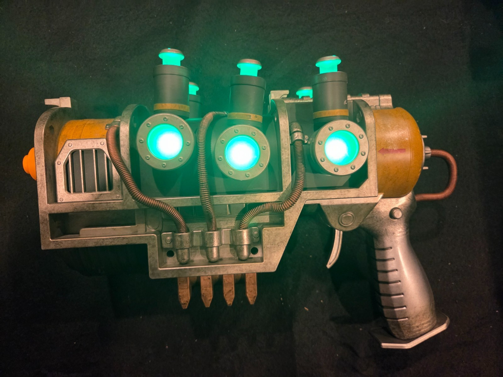 Fallout Plasma Pistol – Bethesda Softworks LLC – 2018 – No Sound