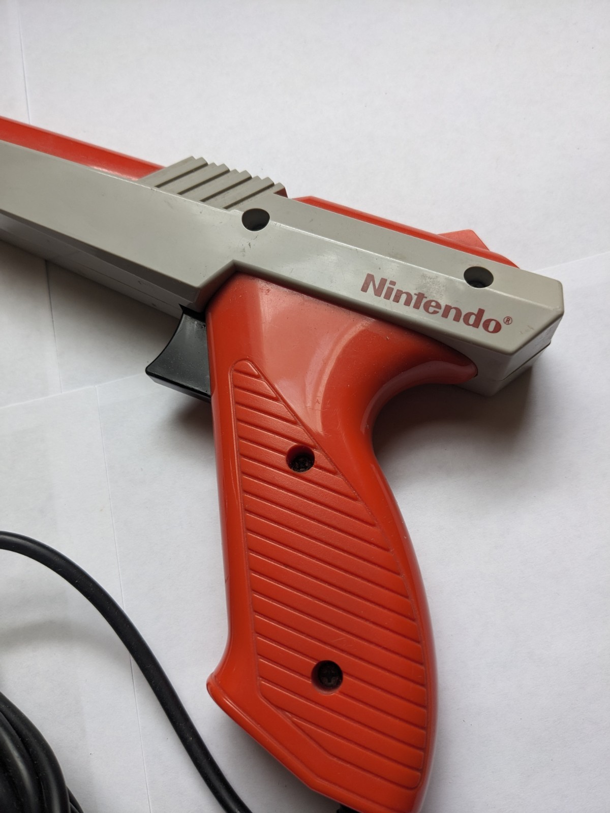Nintendo NES Zapper Light Gun Controller Wired Orange 1985