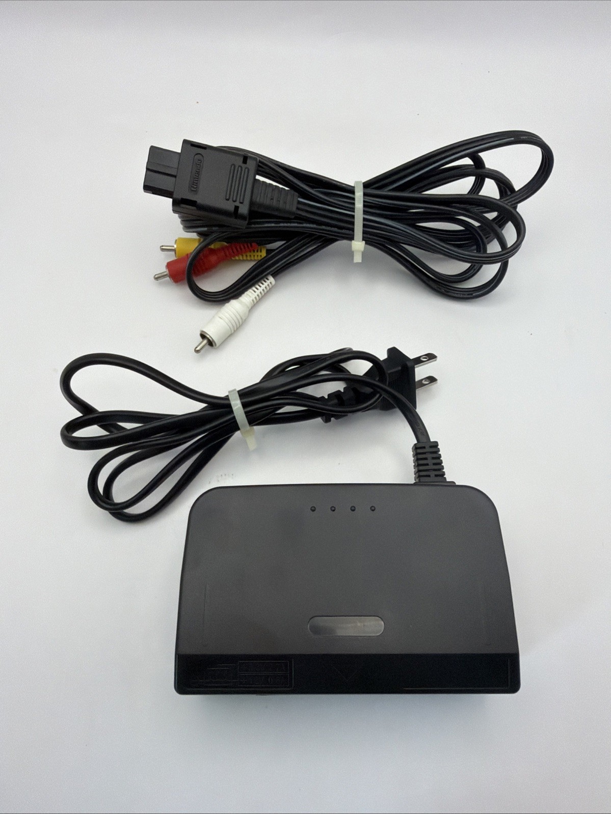 Nintendo 64 N64 Console Bundle Gray Controller OEM Cables Tested Works Great