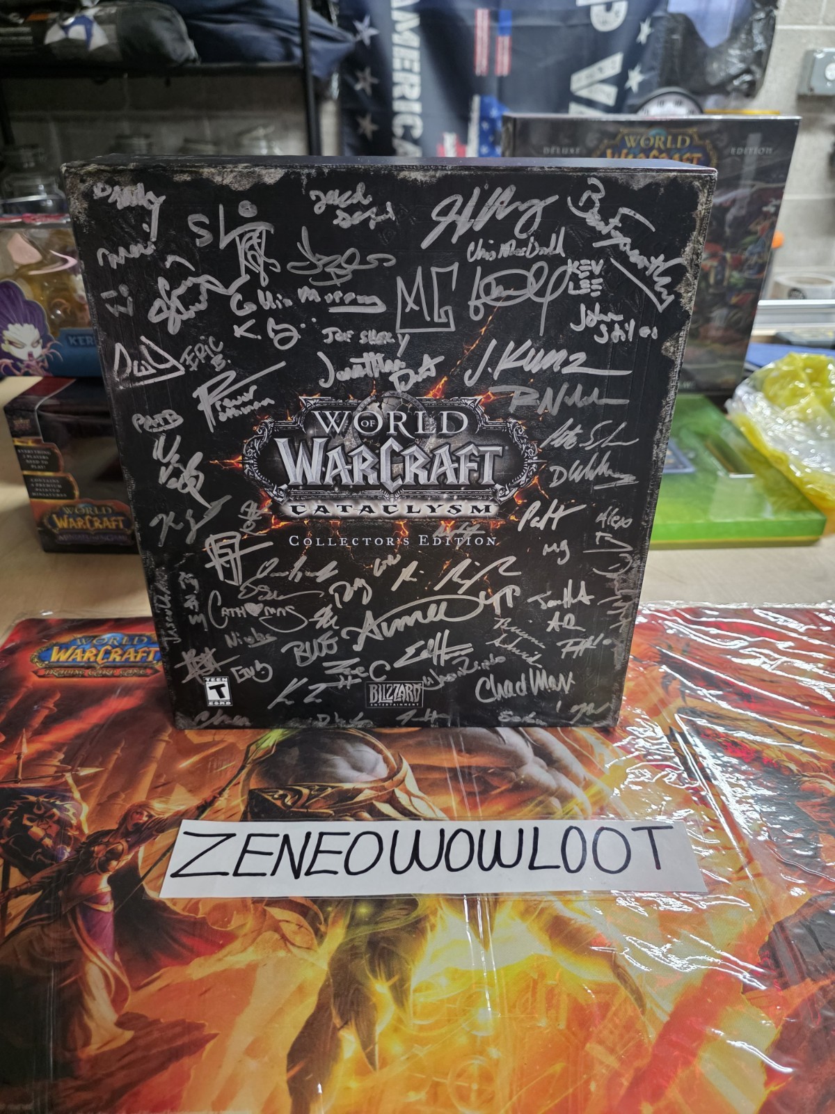 NEW World of Warcraft Cataclysm Collector’s Edition WoW Dev Team Signed