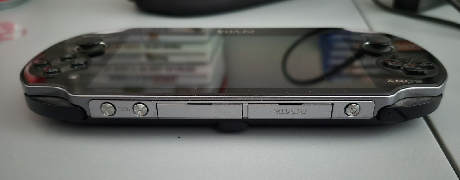 SONY PlayStation Vita PCH-1100 Crystal Black Wi-Fi 3G Wi-Fi Console & Game Lot