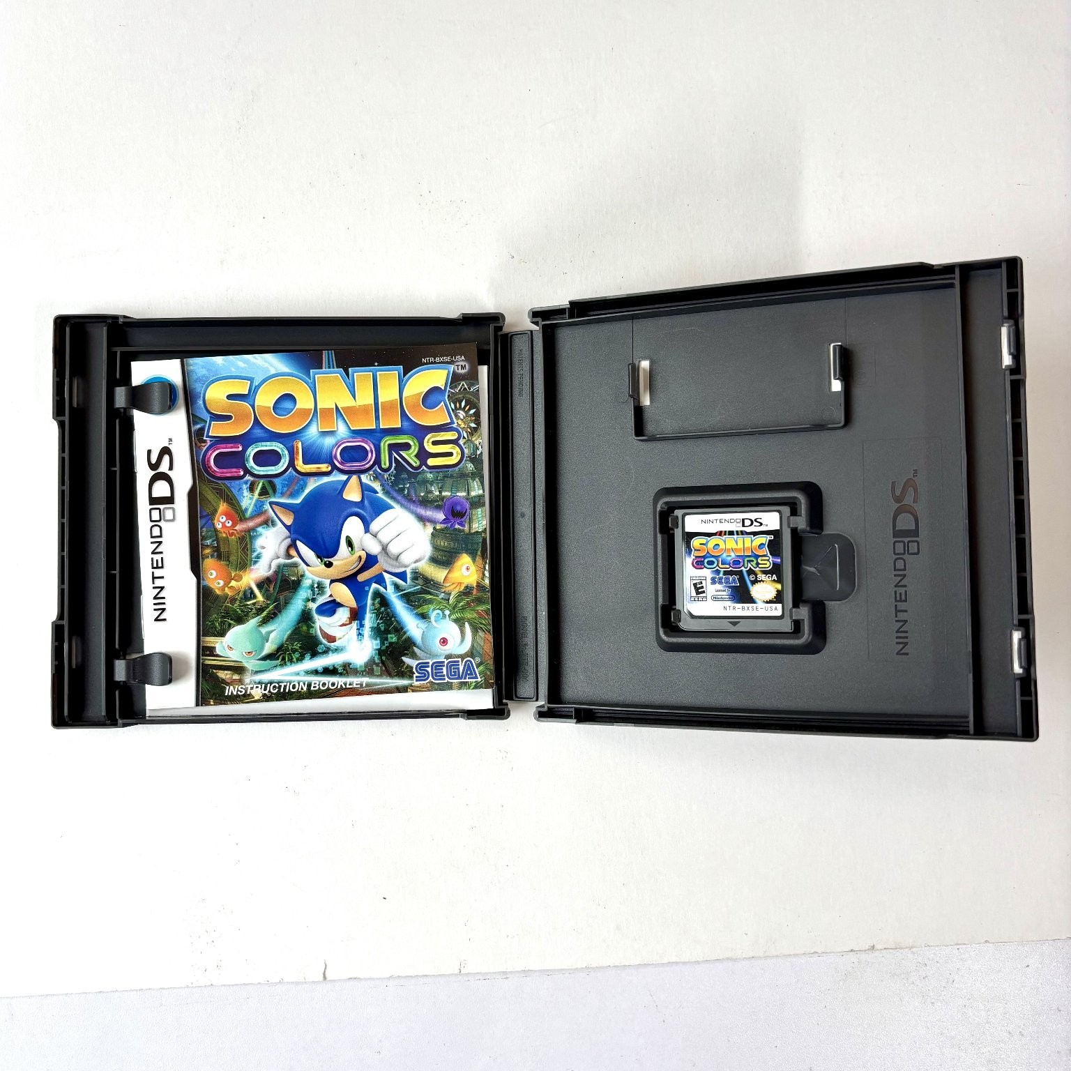Sonic Colors Nintendo DS Video Game Multiplayer Wi-Fi SEGA
