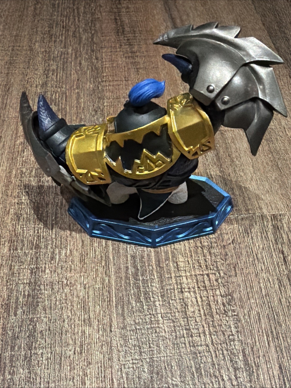 Activision Skylanders King Pen Character Figure Blue Gold Armor Decorative Base