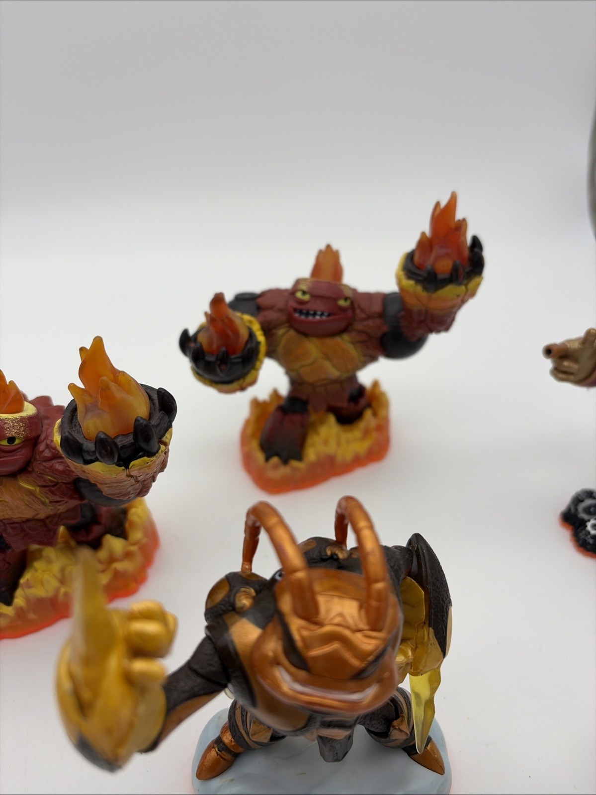 Skylanders Giants Series Lot of 10 Figures Bouncer Eye Brawl Swarm Cinder