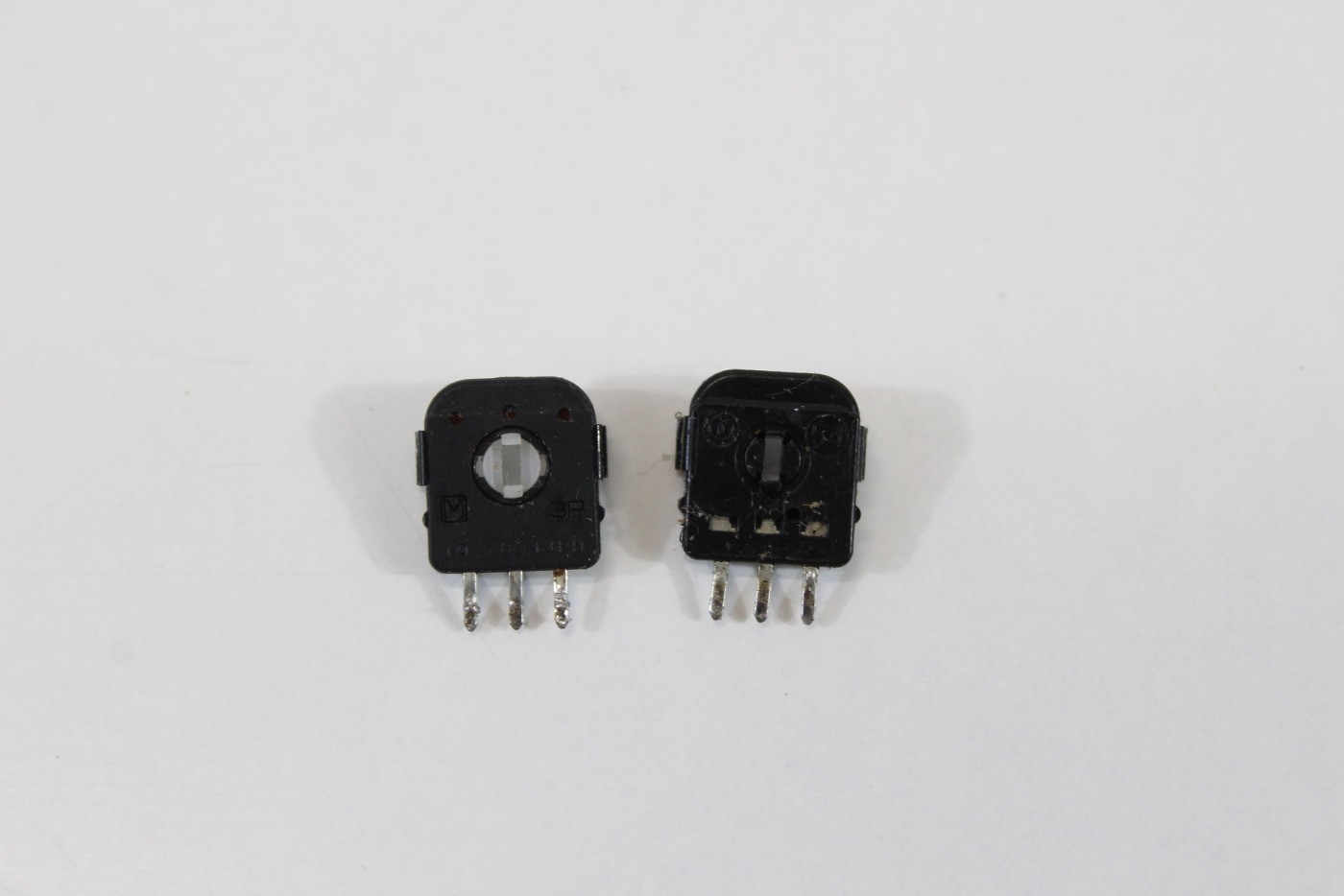 Lot 100 Nintendo GameCube OEM Replacement Stick Box Potentiometer for Controller
