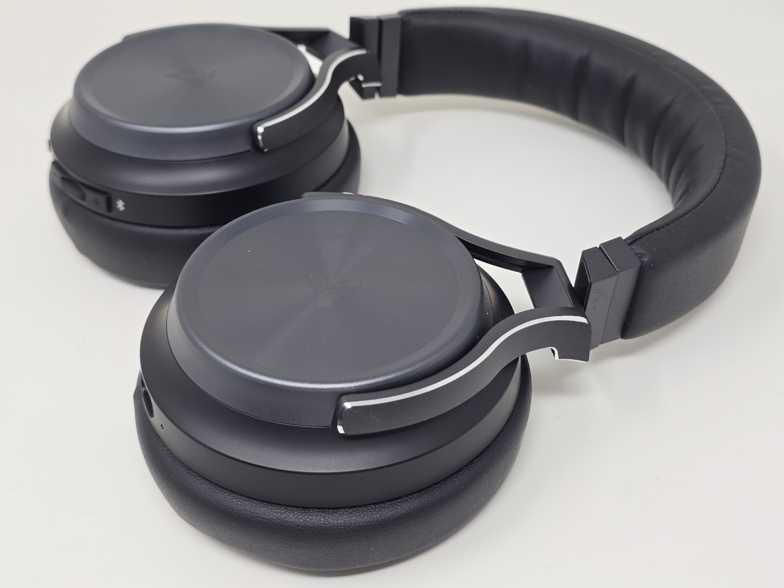 Corsair Virtuoso RGB Wireless XT Gaming Headset Microphone Dual Wireless