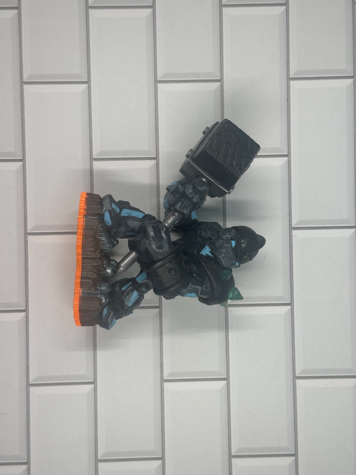 Skylanders Giants (Giants) 9 Figure Lot