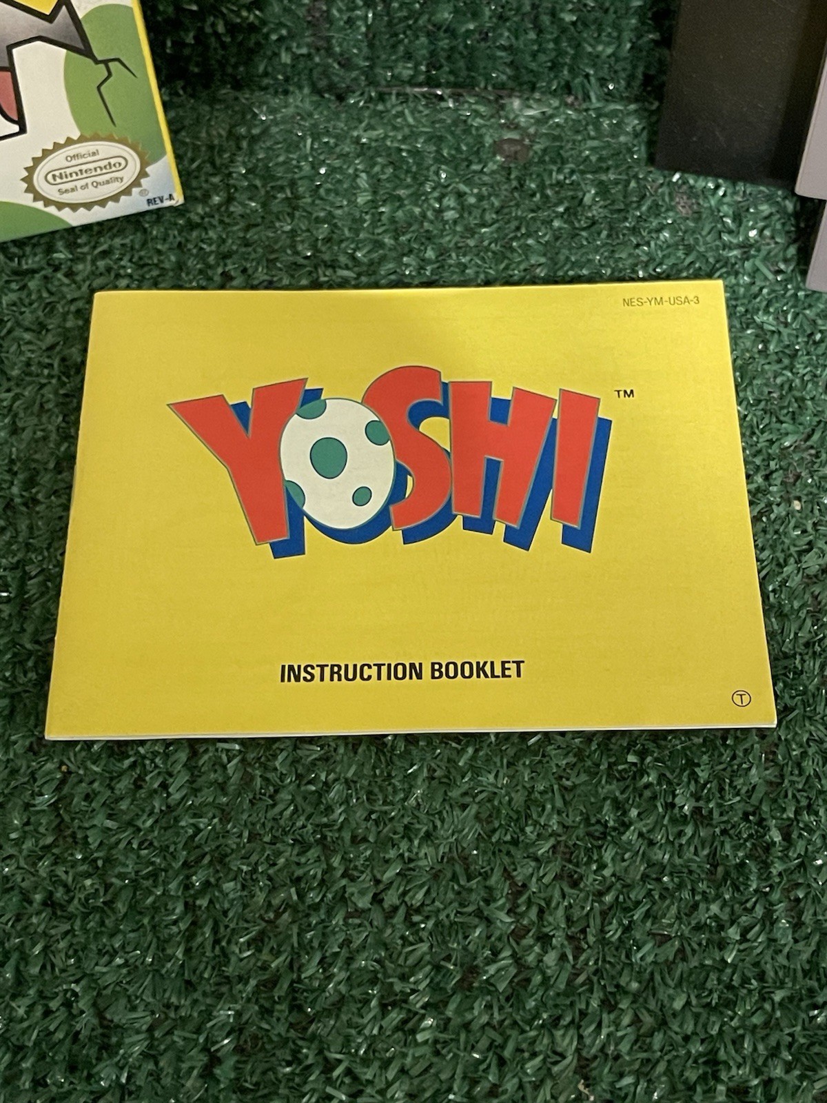 Nintendo Oval Seal Yoshi Complete In Box Near Mint NES Nintendo Fast Shipping!