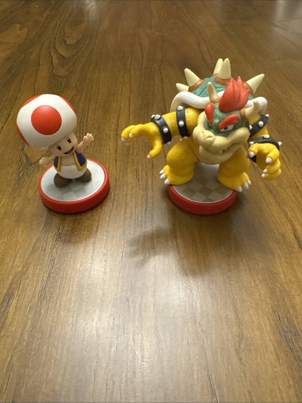 Bowser & Toad Amiibo — Red‑Base 2‑Pack — Loose — Good Condition — Fast Shipping