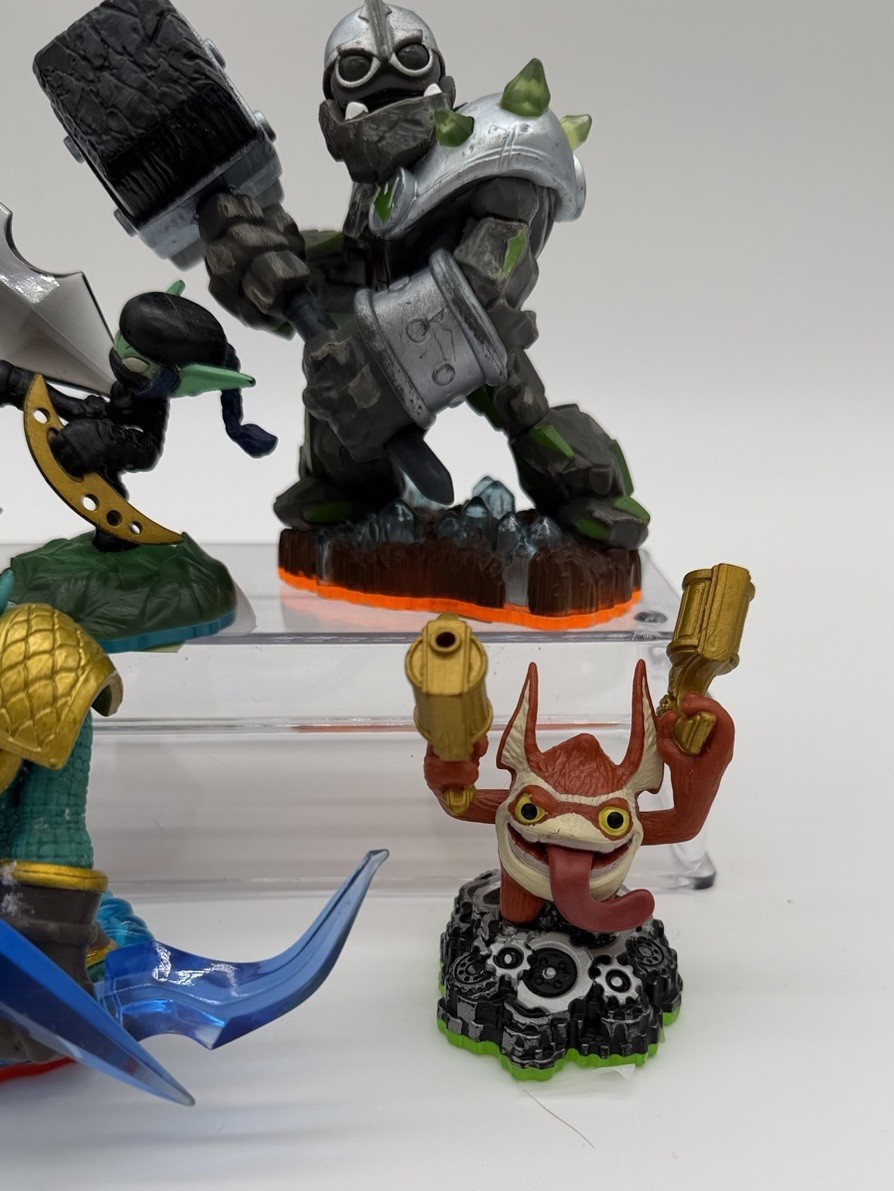 Lot Of 8 Skylander Figures Dark Element Knight Mare Trap Master Giants Tree Rex