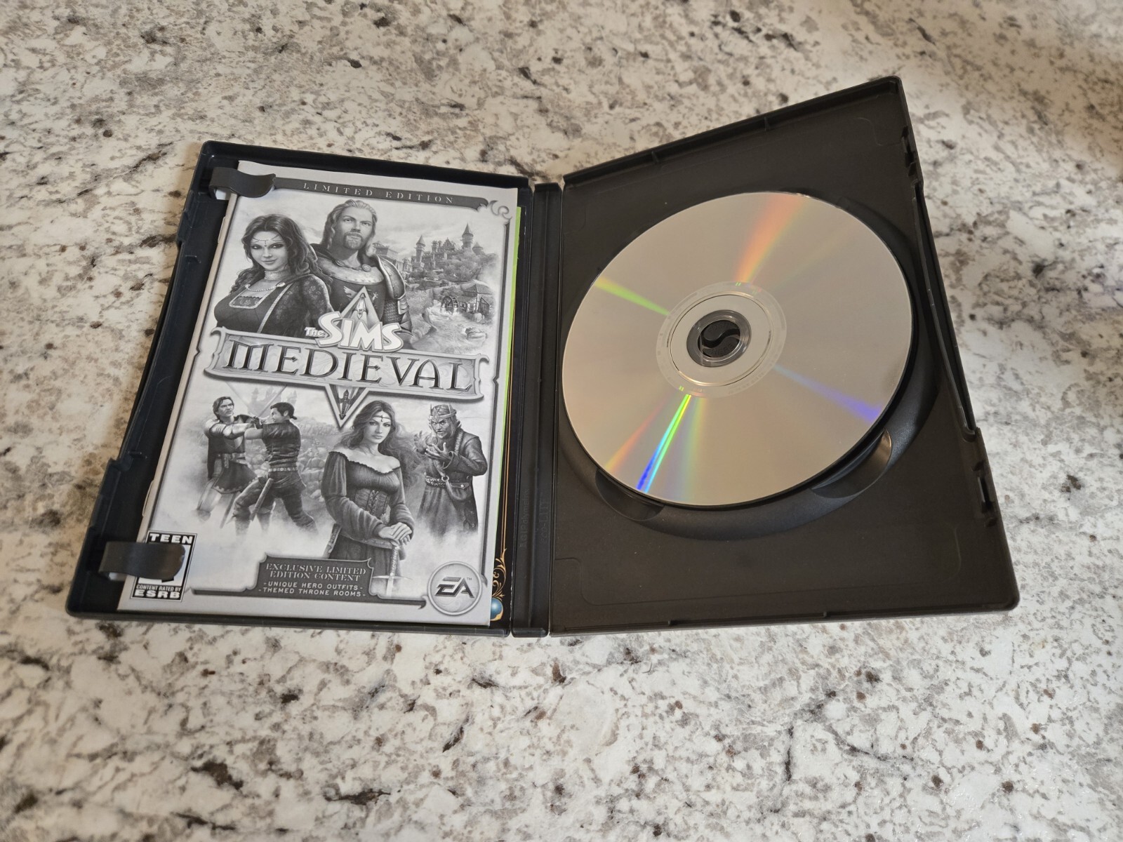 The Sims Medieval Limited Edition (Windows/Mac, 2011) CIB RARE FAST SHIPPING
