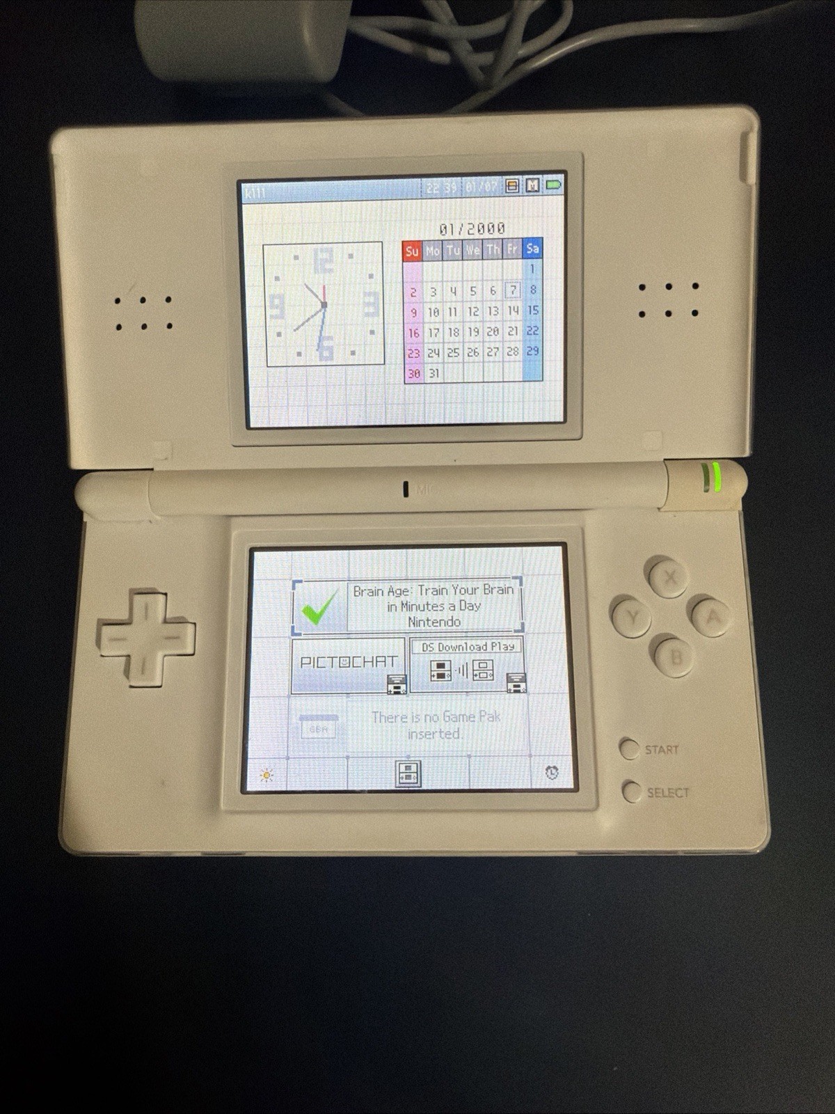 Nintendo DS Lite Handheld Console Polar White – With Box And Games – Tested