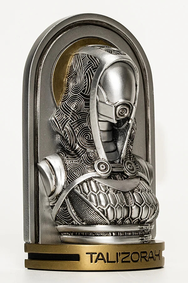 Mass Effect Tali Companion Bundle Round Pendant Bust Official NIB G2U