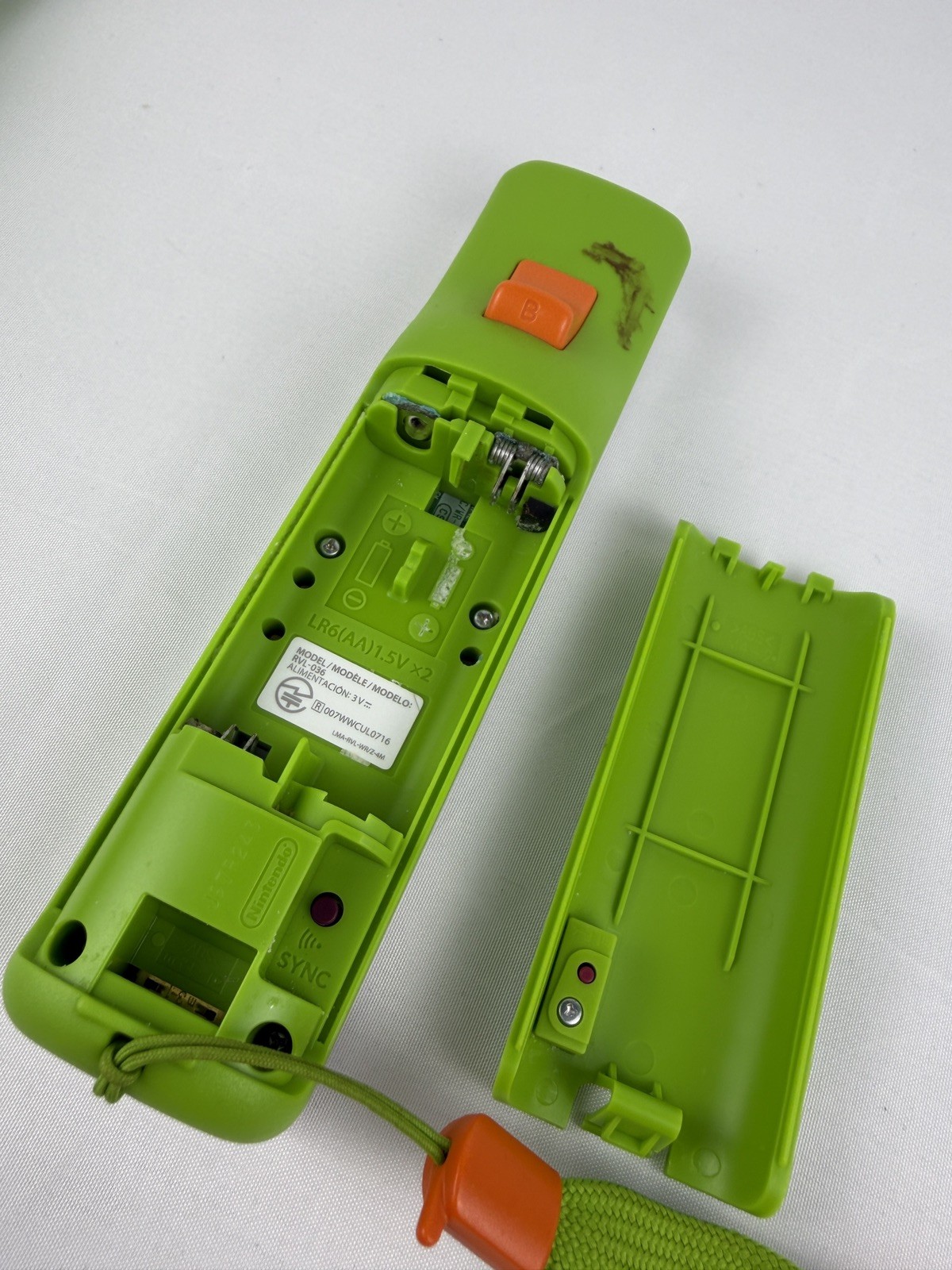 Yoshi Edition Motion Plus Remote Controller Nintendo Wii OEM – Tested Working