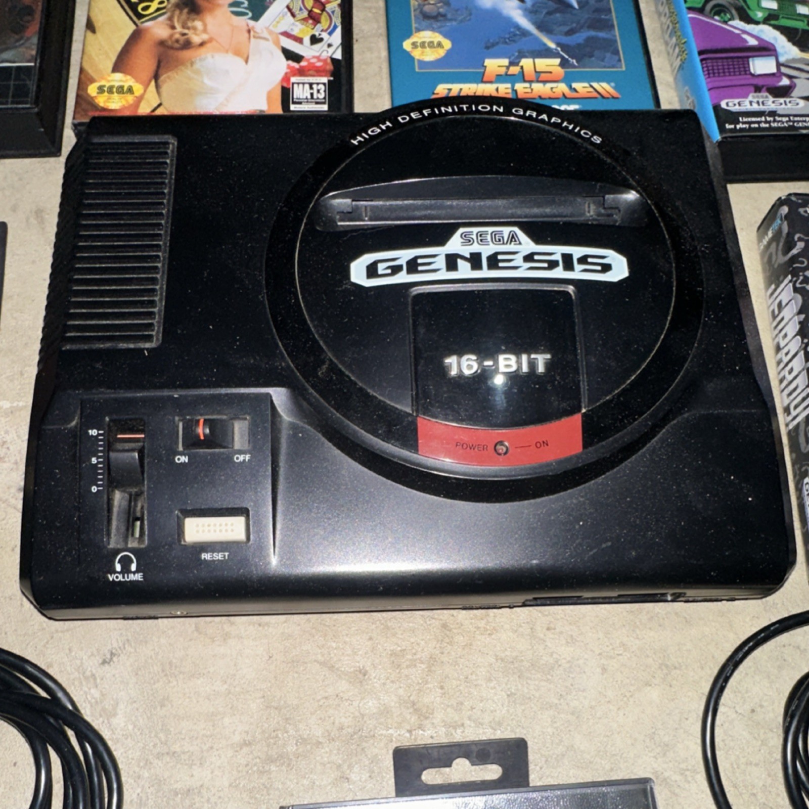 SEGA Genesis 16-Bit Console Bundle 2 Wired Controllers Power/RF + Games CLEAN