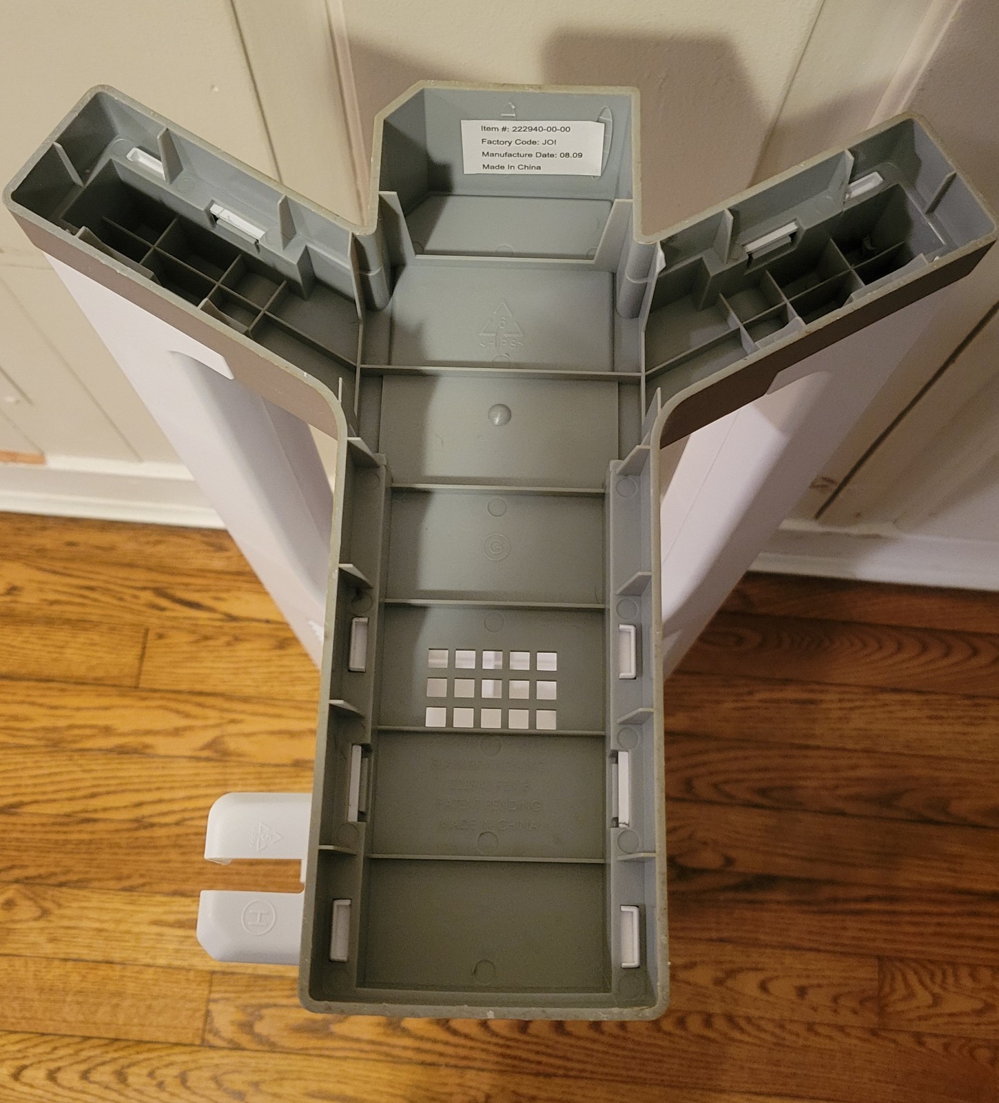 36” NINTENDO Wii Storage Tower Rack Tall Stand 20 Video Game Console Display