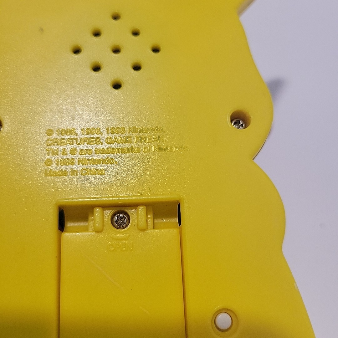 Working VINTAGE Pikachu Talking Calculator Pokémon Calculator 1999