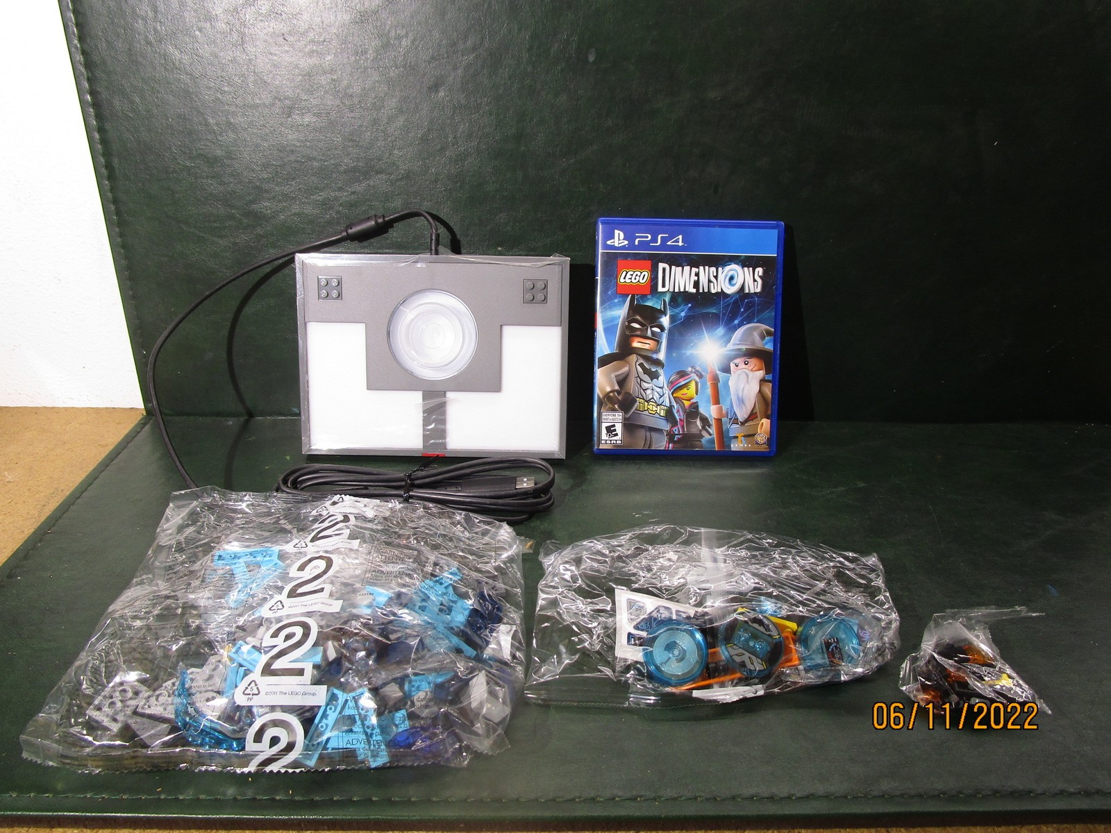 Lego Dimensions PS4 Game w Extras