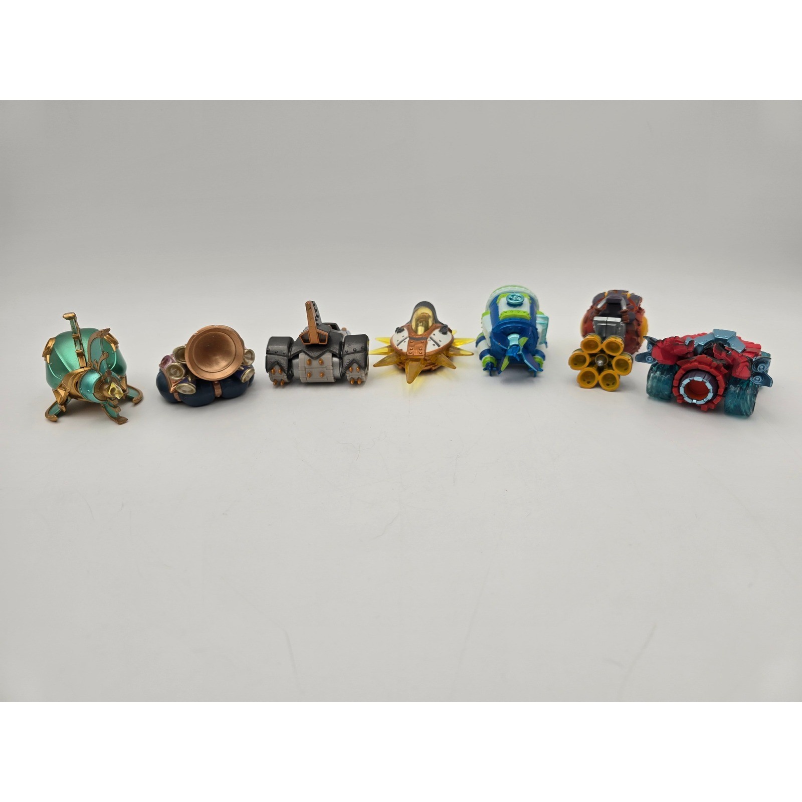 Skylanders SuperChargers Vehicle Lot 7 Figures Sea Shadow Shark Tank Reef Ripper